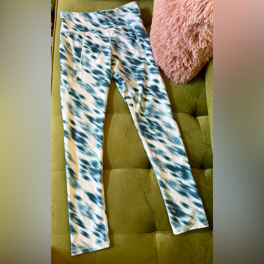 Old Navy Girls High Rise Blue and White Patterned Leggings